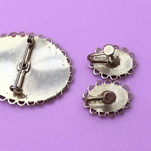 Vintage PETIT POINT BROOCH & Screw Back Earrings, Hand Embroidered Brooch, Roses - Picture 6 of 6